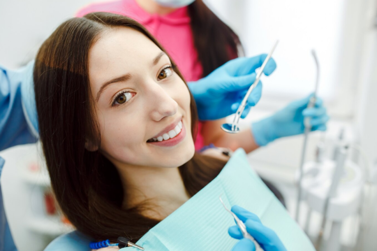 Transform Your Smile: A Guide to Dental Veneers in Mississauga