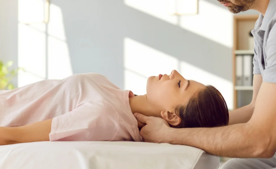 Release Pain with Myofascial Release Therapy in Montreal, QC
