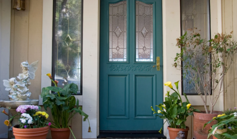 What to Expect During Professional Storm Door Installation?
